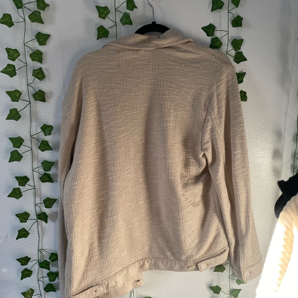 Zara - Picture 2 of 2